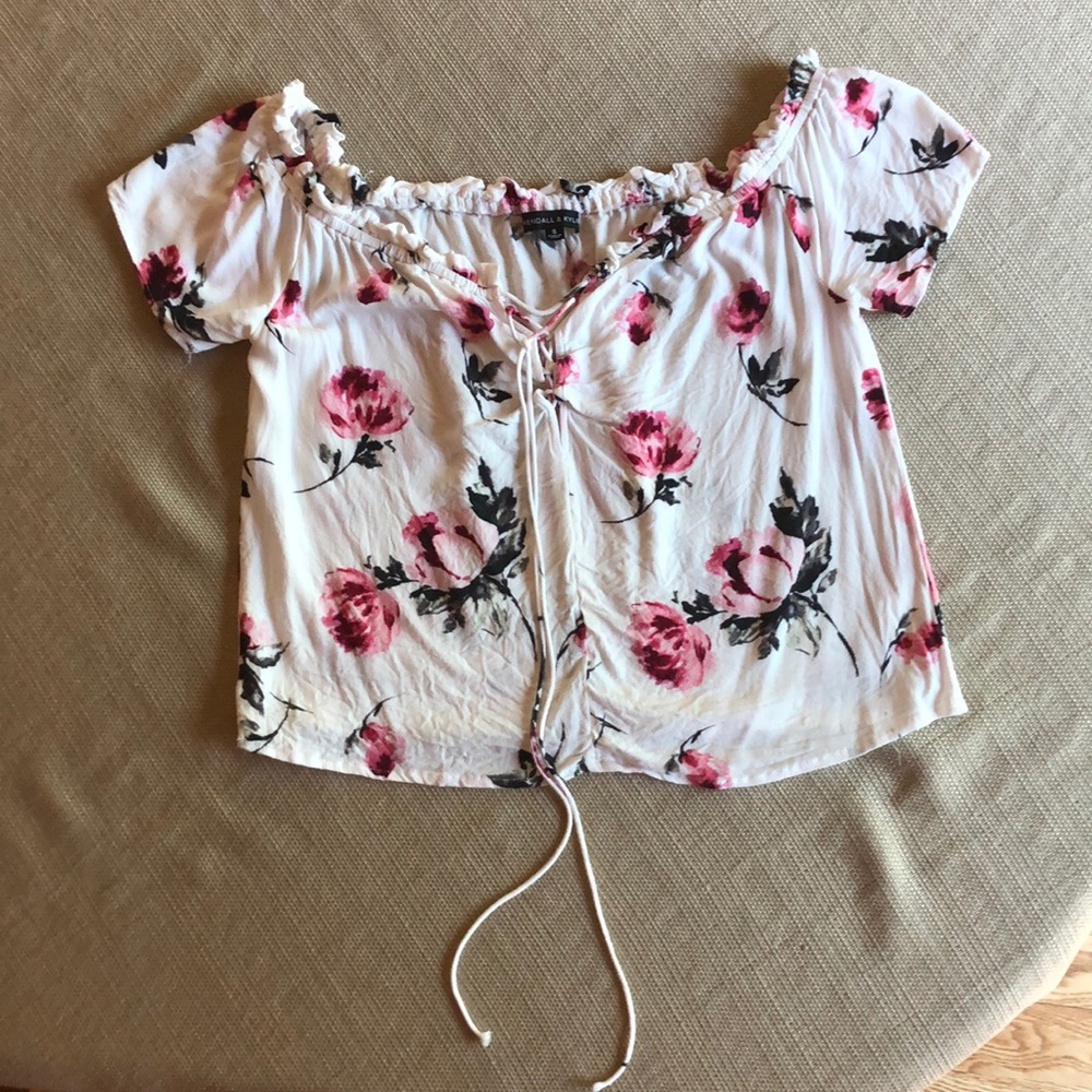 Kendall & Kylie short sleeve